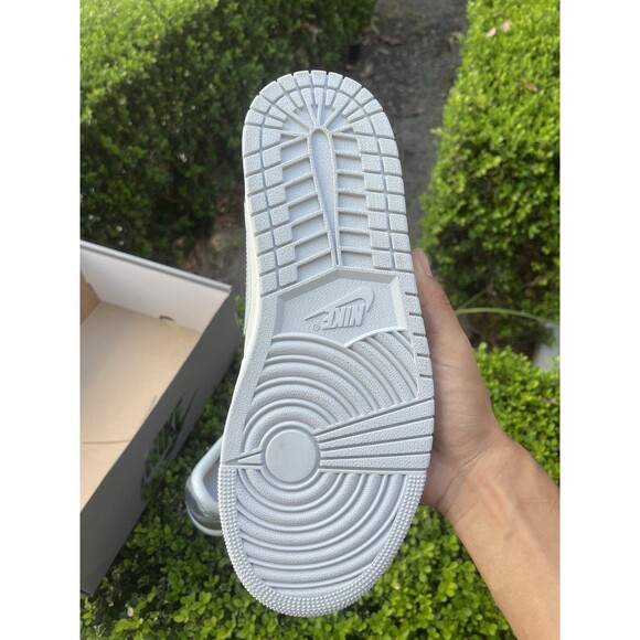 Size 9.5 - Air Jordan 1 Retro OG Low Metallic Silver main image 7